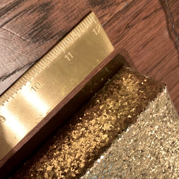 Sparkle ✨ gold glitter wall hanging canvas 1’ x 2’​ - Picture 10 of 14